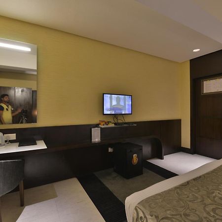 Hotel The Golden Oak Rāipur Zewnętrze zdjęcie