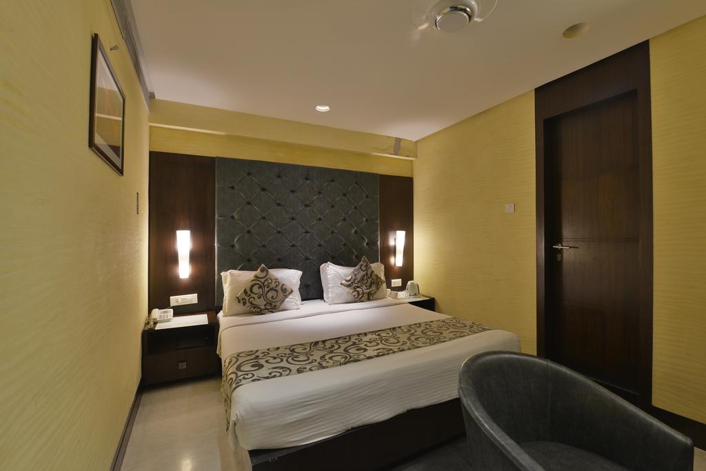 Hotel The Golden Oak Rāipur Zewnętrze zdjęcie