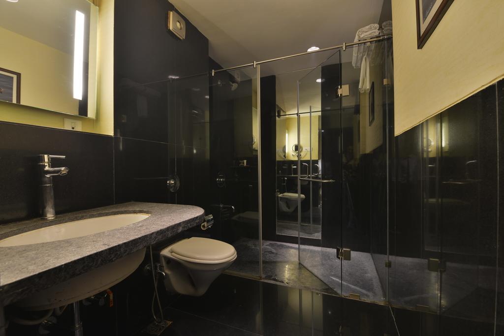 Hotel The Golden Oak Rāipur Zewnętrze zdjęcie