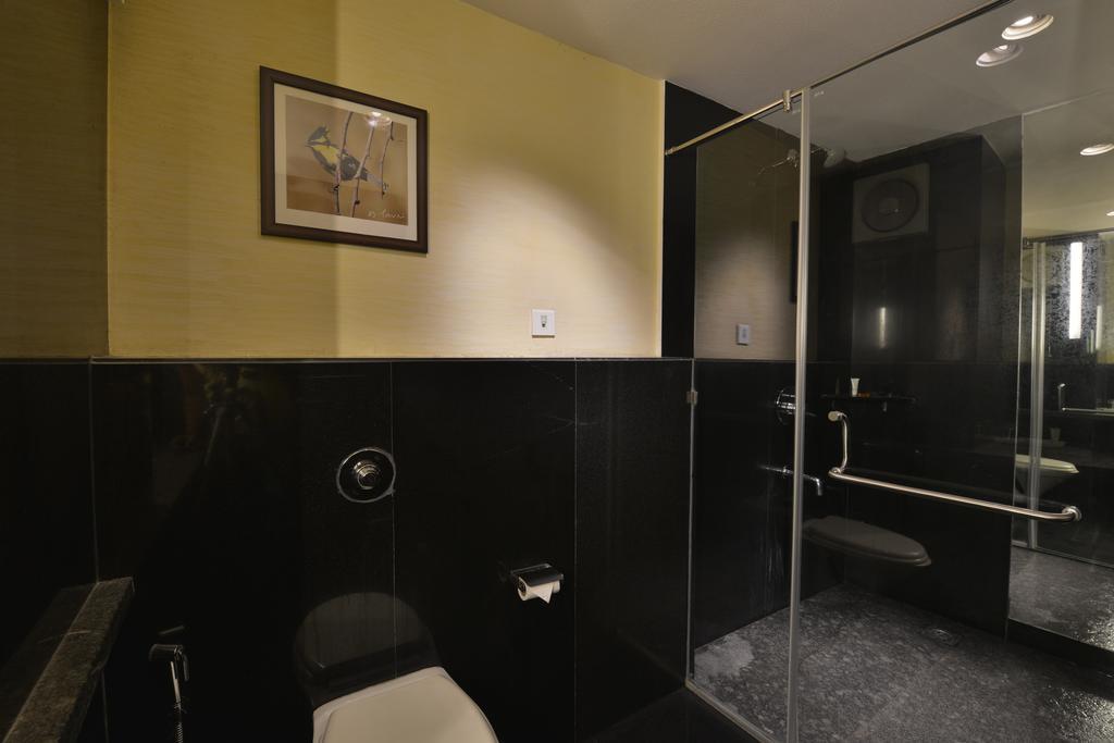 Hotel The Golden Oak Rāipur Zewnętrze zdjęcie