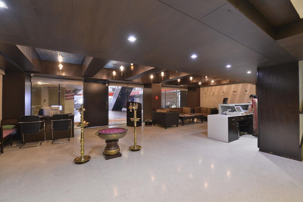 Hotel The Golden Oak Rāipur Zewnętrze zdjęcie